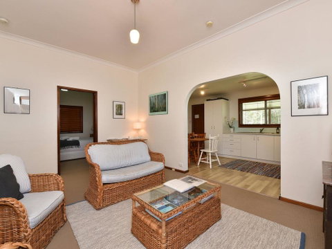 Summerfield Cottage - Hunter Valley, Renovated House In Central North Rothbury - South Australia Travel 3
