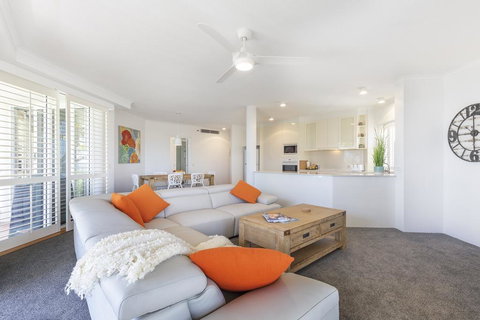 Sun, Sand, And Surf, Sunrise Beach - South Australia Travel 1