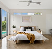 Sundays Beach House - South Australia Travel