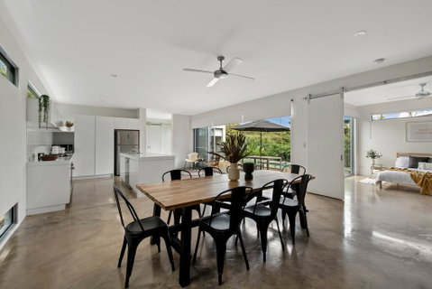 Sundays Beach House - South Australia Travel 1