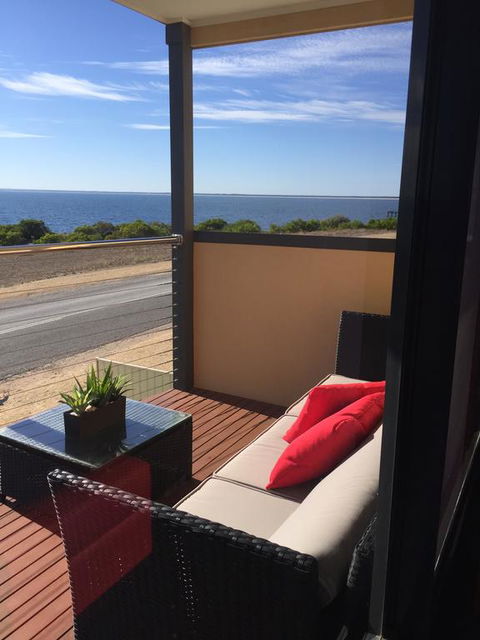 Sunset Cove Beach House - South Australia Travel 3