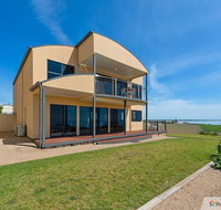 Sunset Cove Beach House - South Australia Travel