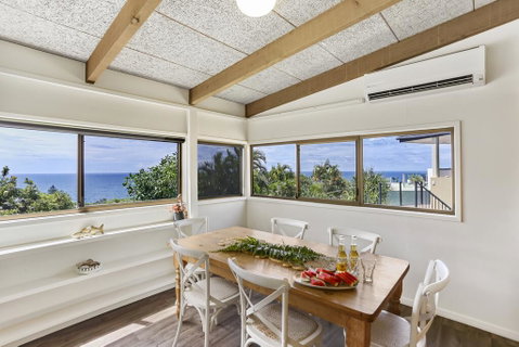 Sunshine Beach Shack - South Australia Travel 2