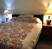 Swan house - South Australia Travel