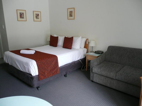 Taft Motor Inn - South Australia Travel 1
