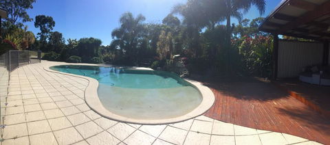 TAKURA HEIGHTS Modern Country Apartment With Pool Access - South Australia Travel 1