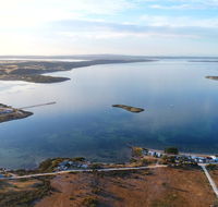 Tall Pines Beach House at Mount Dutton Bay part of Coffin Bay waterways - South Australia Travel