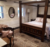 Tanilba House - South Australia Travel