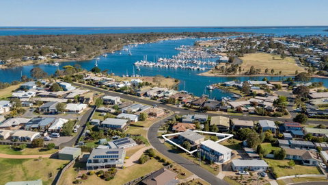Tanjil - A Stroll From The Water In Paynesville - South Australia Travel 0