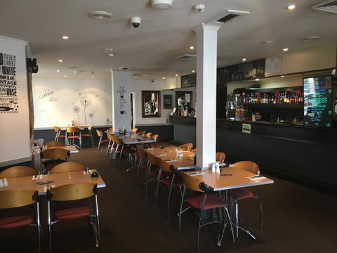 Taylors Hotel - South Australia Travel 2