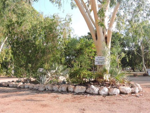 Territory Manor Motel & Caravan Park - South Australia Travel 2