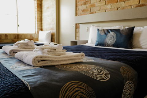 The Australian Hotel Motel - South Australia Travel 0