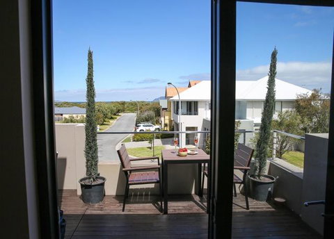 The Beach House At Bayside - South Australia Travel 1