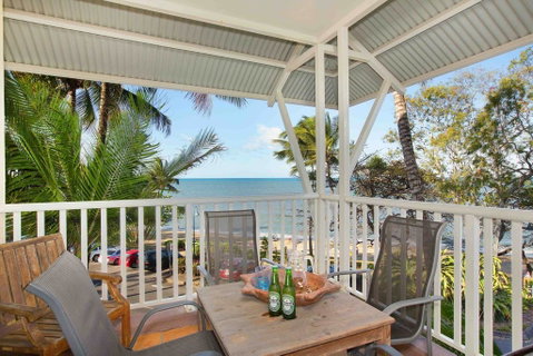 The Beach Shack 3BR Waterfront Resort, Own WIFI - South Australia Travel 0