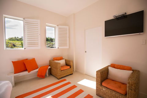 Saltwater - Absolute Oceanfront, Hot Tubs, Sauna, Fire Pits - South Australia Travel 39