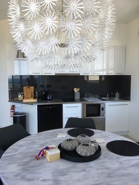 Saltwater - Absolute Oceanfront, Hot Tubs, Sauna, Fire Pits - South Australia Travel 16