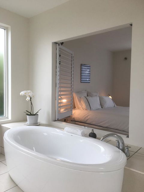 Saltwater - Absolute Oceanfront, Hot Tubs, Sauna, Fire Pits - South Australia Travel 21