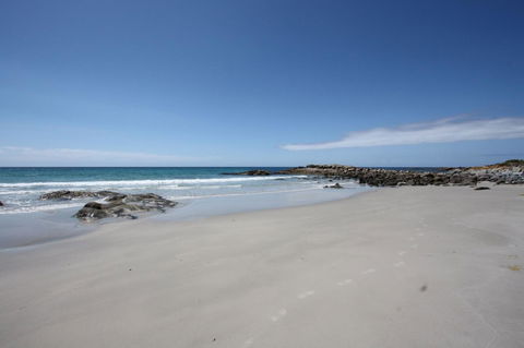 Saltwater - Absolute Oceanfront, Hot Tubs, Sauna, Fire Pits - South Australia Travel 33