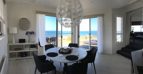 Saltwater - Absolute Oceanfront, Hot Tubs, Sauna, Fire Pits - South Australia Travel 10