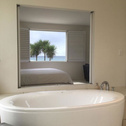Saltwater - Absolute Oceanfront, Hot Tubs, Sauna, Fire Pits - South Australia Travel 23