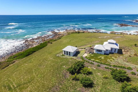 Saltwater - Absolute Oceanfront, Hot Tubs, Sauna, Fire Pits - South Australia Travel 14