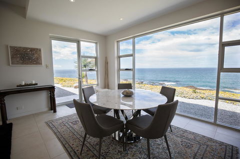 Saltwater - Absolute Oceanfront, Hot Tubs, Sauna, Fire Pits - South Australia Travel 41