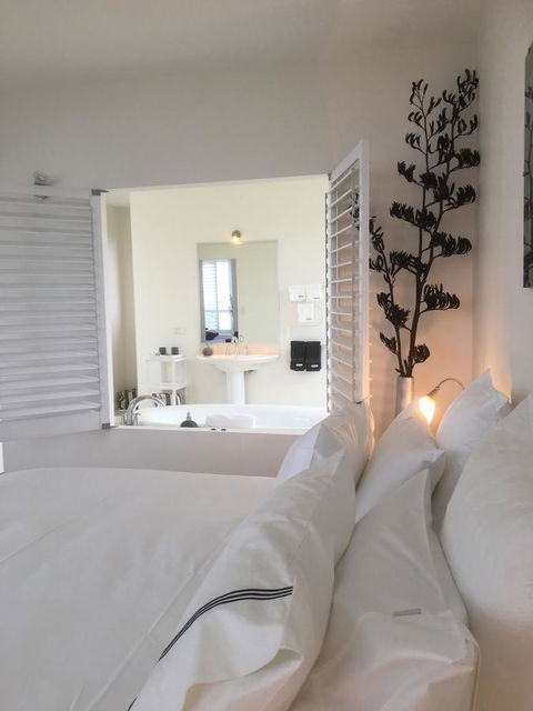 Saltwater - Absolute Oceanfront, Hot Tubs, Sauna, Fire Pits - South Australia Travel 30