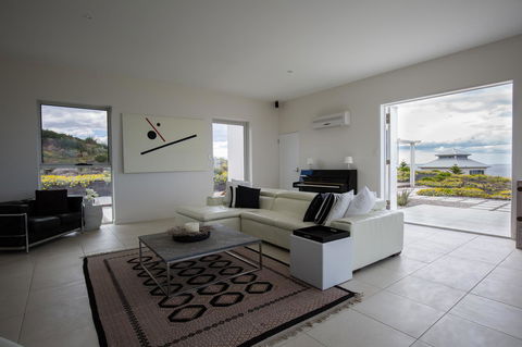 Saltwater - Absolute Oceanfront, Hot Tubs, Sauna, Fire Pits - South Australia Travel 43