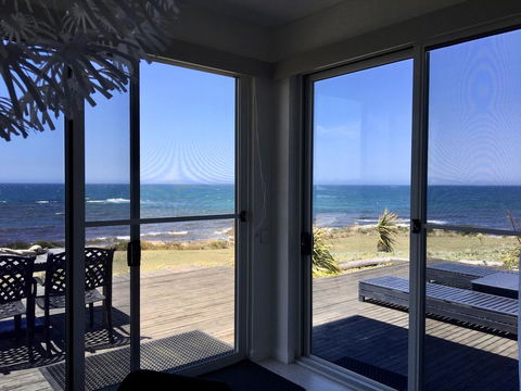 Saltwater - Absolute Oceanfront, Hot Tubs, Sauna, Fire Pits - South Australia Travel 7