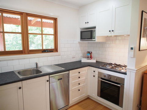 Tahara Cottage - South Australia Travel 4