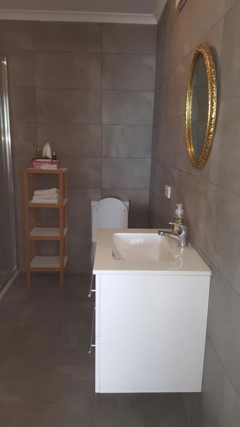 AppleBay Guest House - South Australia Travel 9