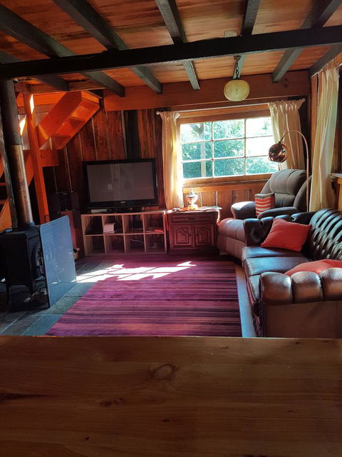 Whispering Hills Retreat - South Australia Travel 10