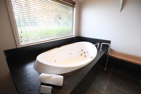 Freycinet Lodge - South Australia Travel 39