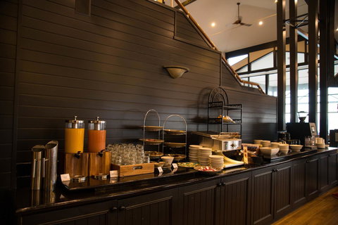 Freycinet Lodge - South Australia Travel 10