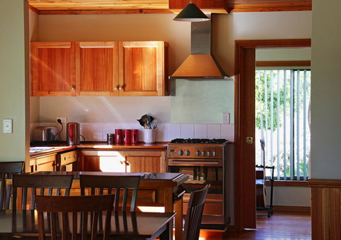 Hazards Beach House - South Australia Travel 5