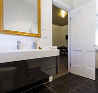 Deloraine Hotel - South Australia Travel