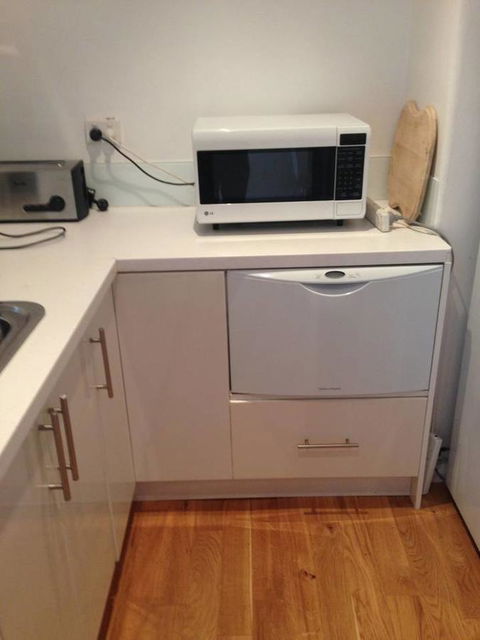 Hobart Colonial Apartment - South Australia Travel 3
