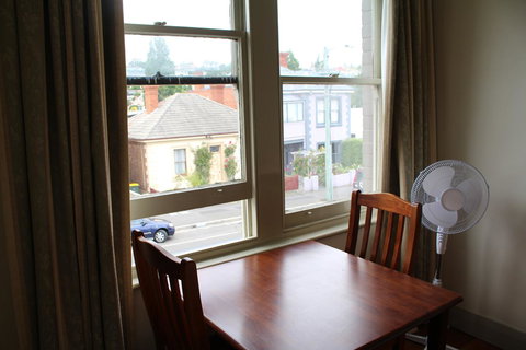 The Tasmanian Inn - South Australia Travel 31