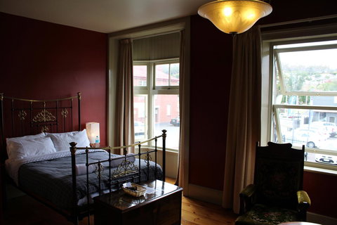 The Tasmanian Inn - South Australia Travel 29