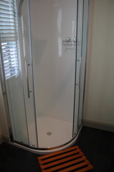 The Tasmanian Inn - South Australia Travel 33