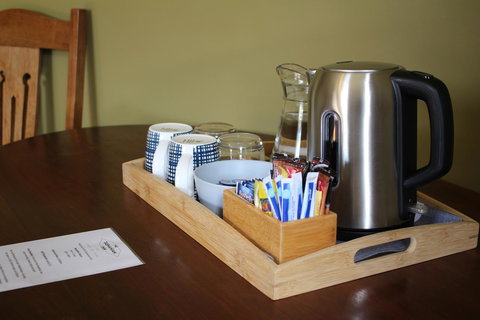 The Tasmanian Inn - South Australia Travel 18