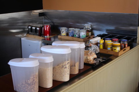 The Tasmanian Inn - South Australia Travel 13