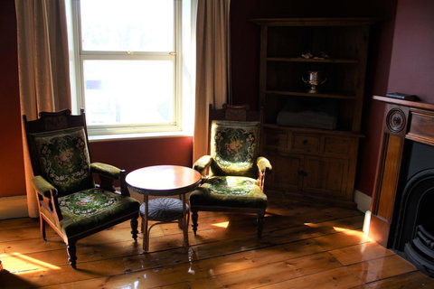 The Tasmanian Inn - South Australia Travel 20