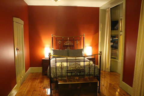 The Tasmanian Inn - South Australia Travel 40