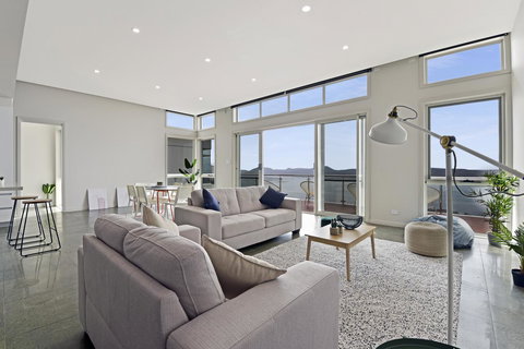 Lookout Point Guest House - South Australia Travel 10