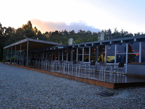 Pedder Wilderness Lodge - South Australia Travel 9