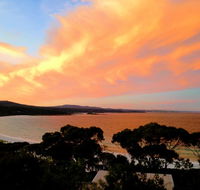 DOLPHIN LOOKOUT COTTAGE - amazing views of the Bay of Fires - South Australia Travel