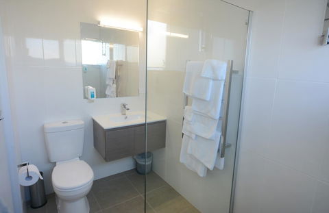 Bridge Hotel - South Australia Travel 4