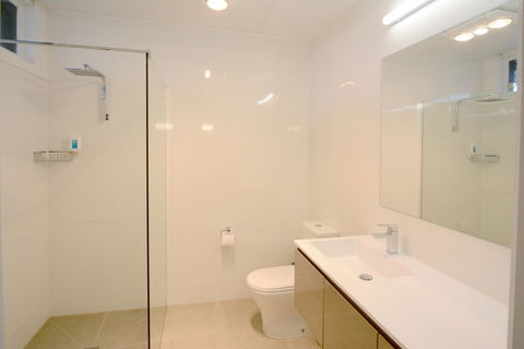 Bridge Hotel - South Australia Travel 8