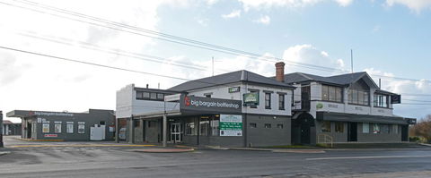 Bridge Hotel - South Australia Travel 25